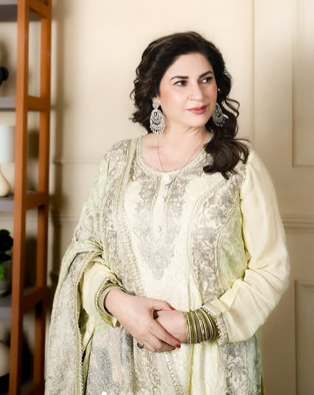 File:Kunickaa Sadanand.png