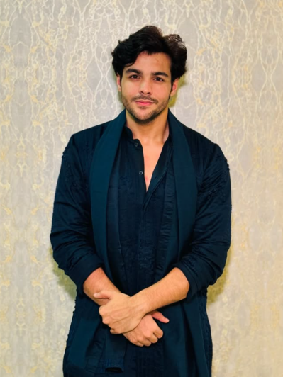 Ashish Chanchlani - Ashish Chanchlani Biography – Indian YouTuber and ...