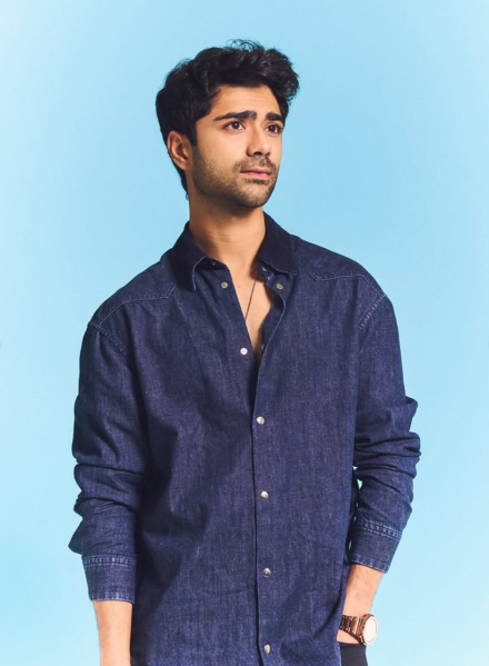 File:Taaruk Raina.png