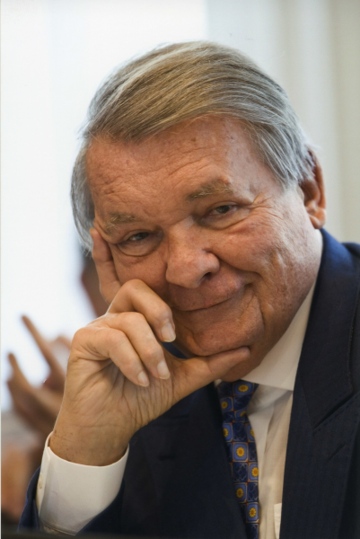 File:Serge Kampf.png